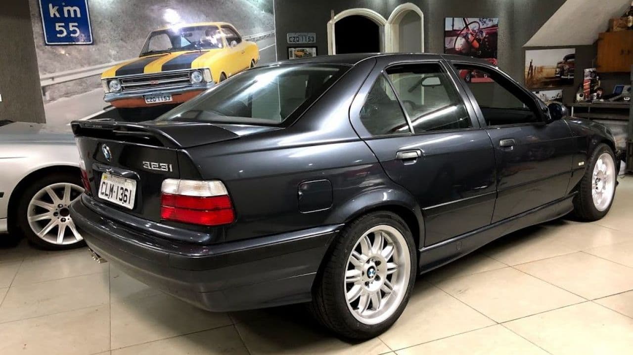BMW 323I SEDA 1998