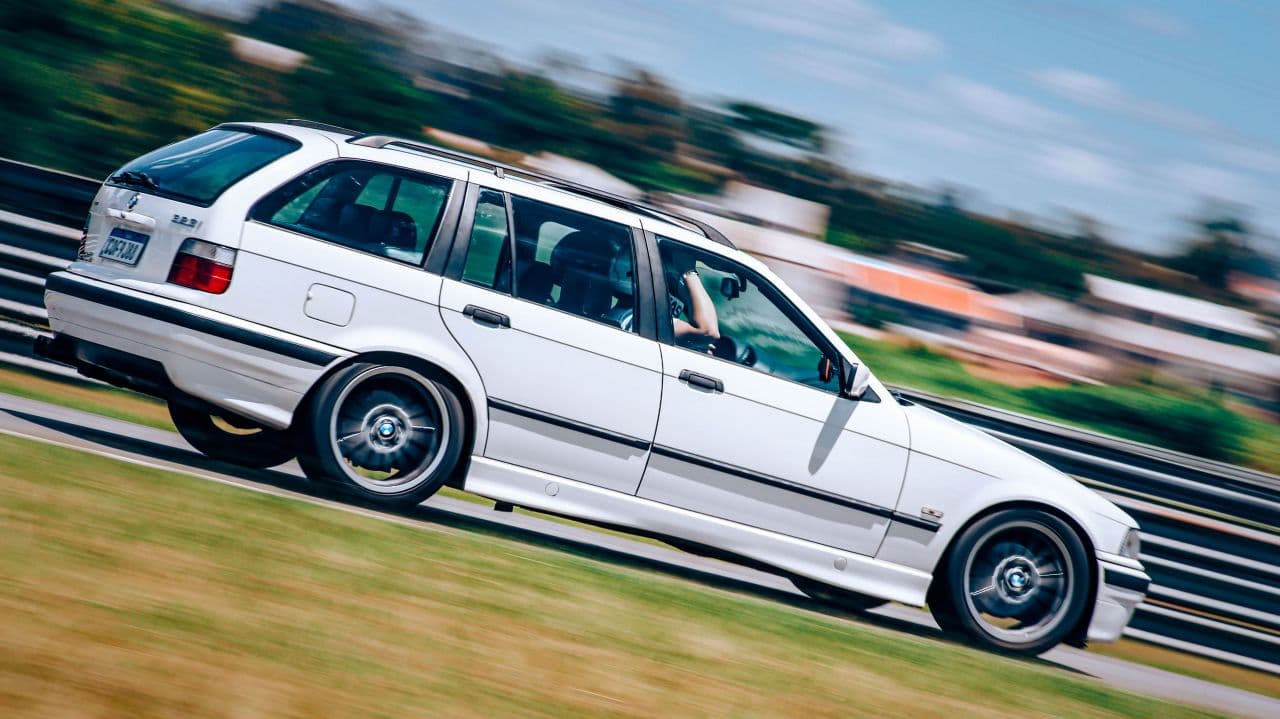 BMW 323I TOURING PERUA 1998