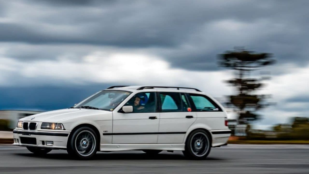 BMW 323I TOURING PERUA 1998