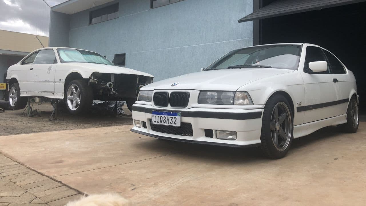 BMW 323TI 1999