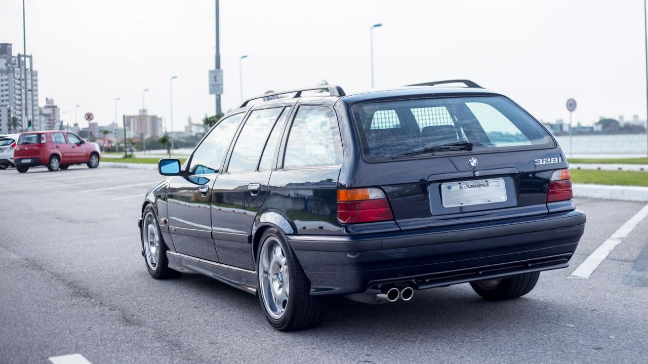 BMW 328I TOURING 1996