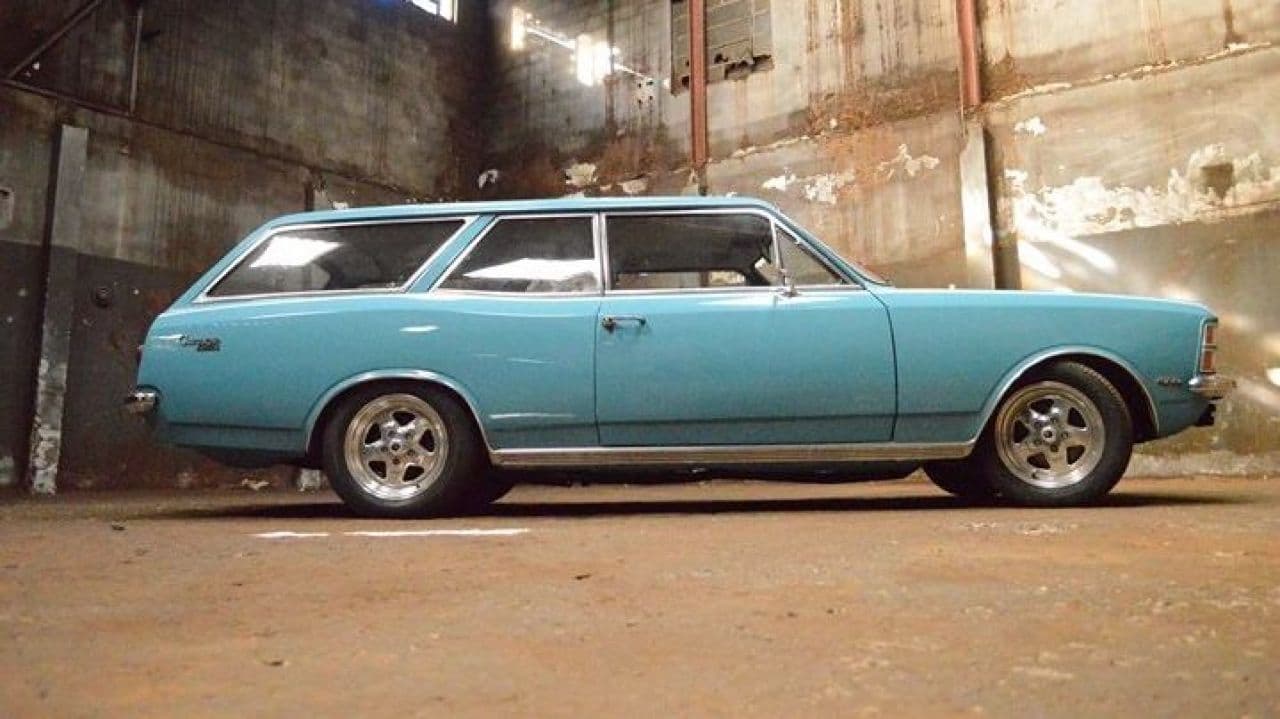 CHEVROLET CARAVAN 1975