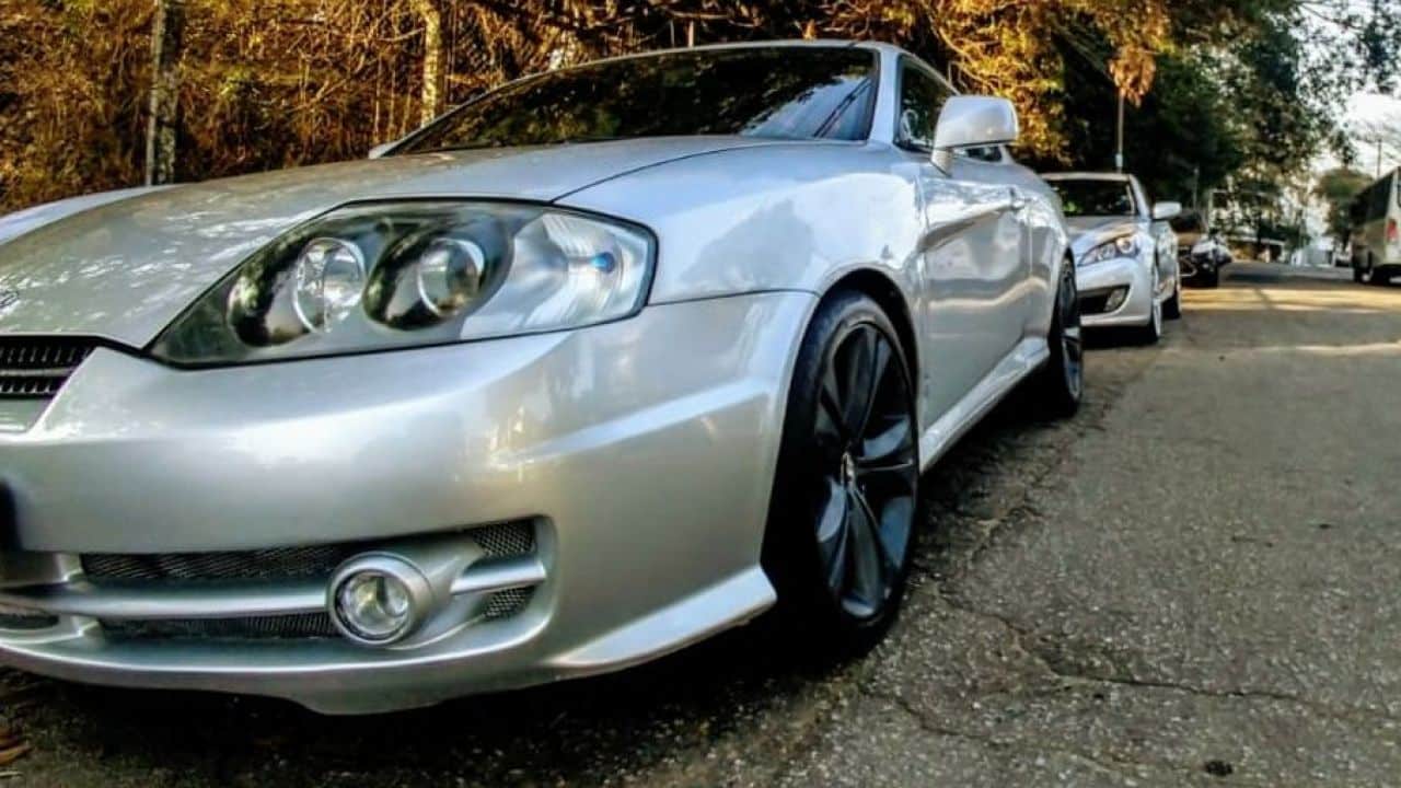 HYUNDAI COUPE 2003