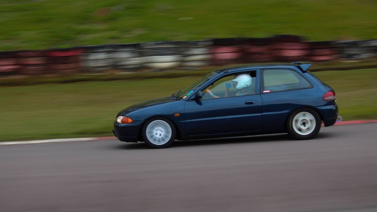 MITSUBISHI COLT 1995