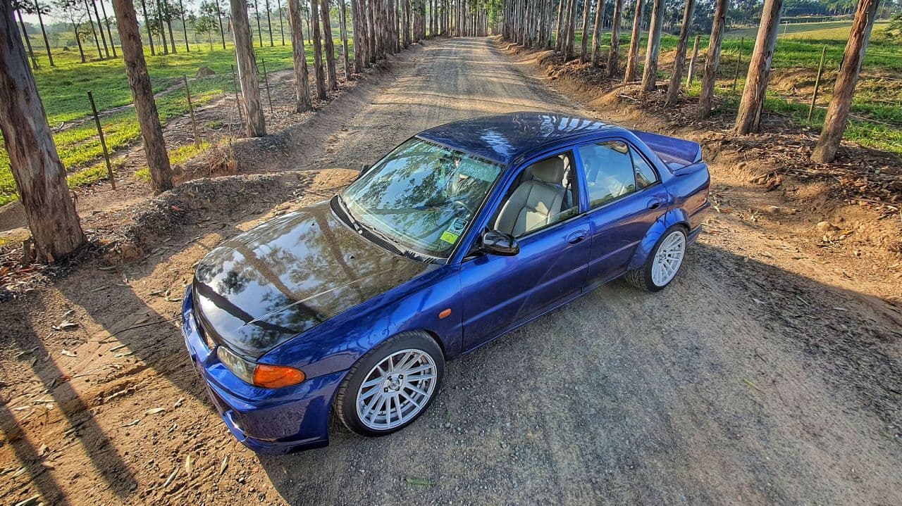 MITSUBISHI LANCER 1995