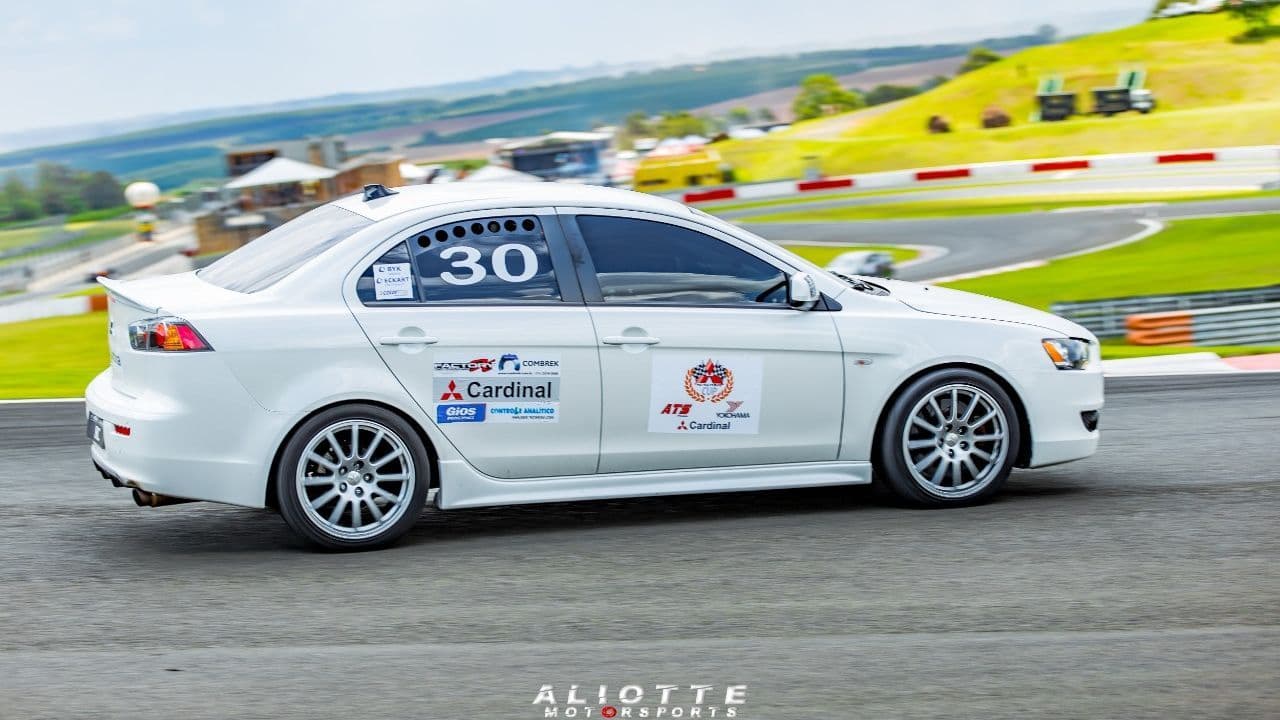 MITSUBISHI LANCER 2017