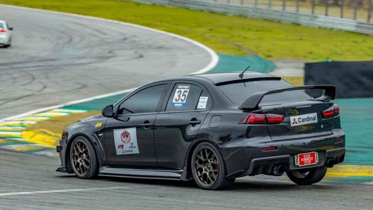 MITSUBISHI LANCER EVOLUTION X 2012