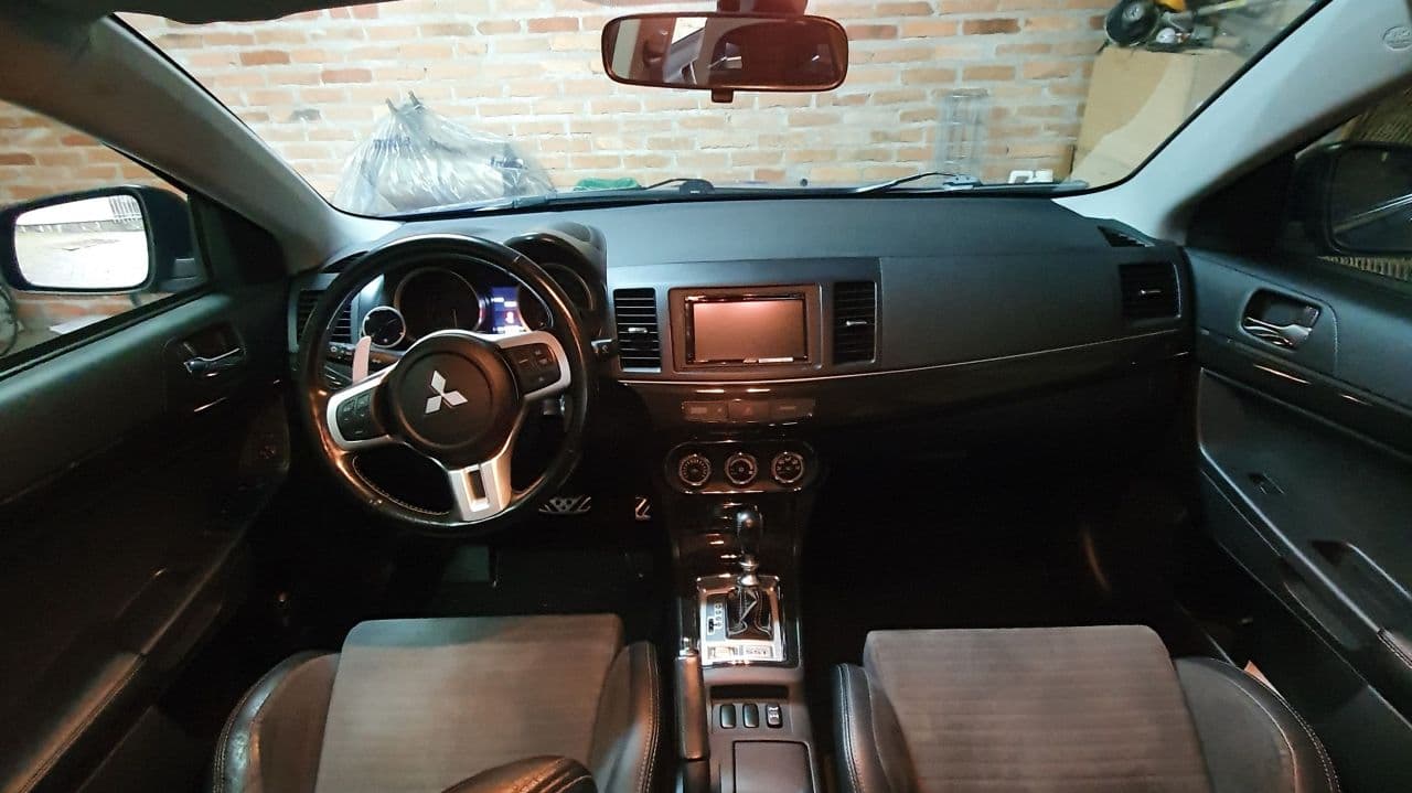 MITSUBISHI LANCER EVOLUTION X 2012