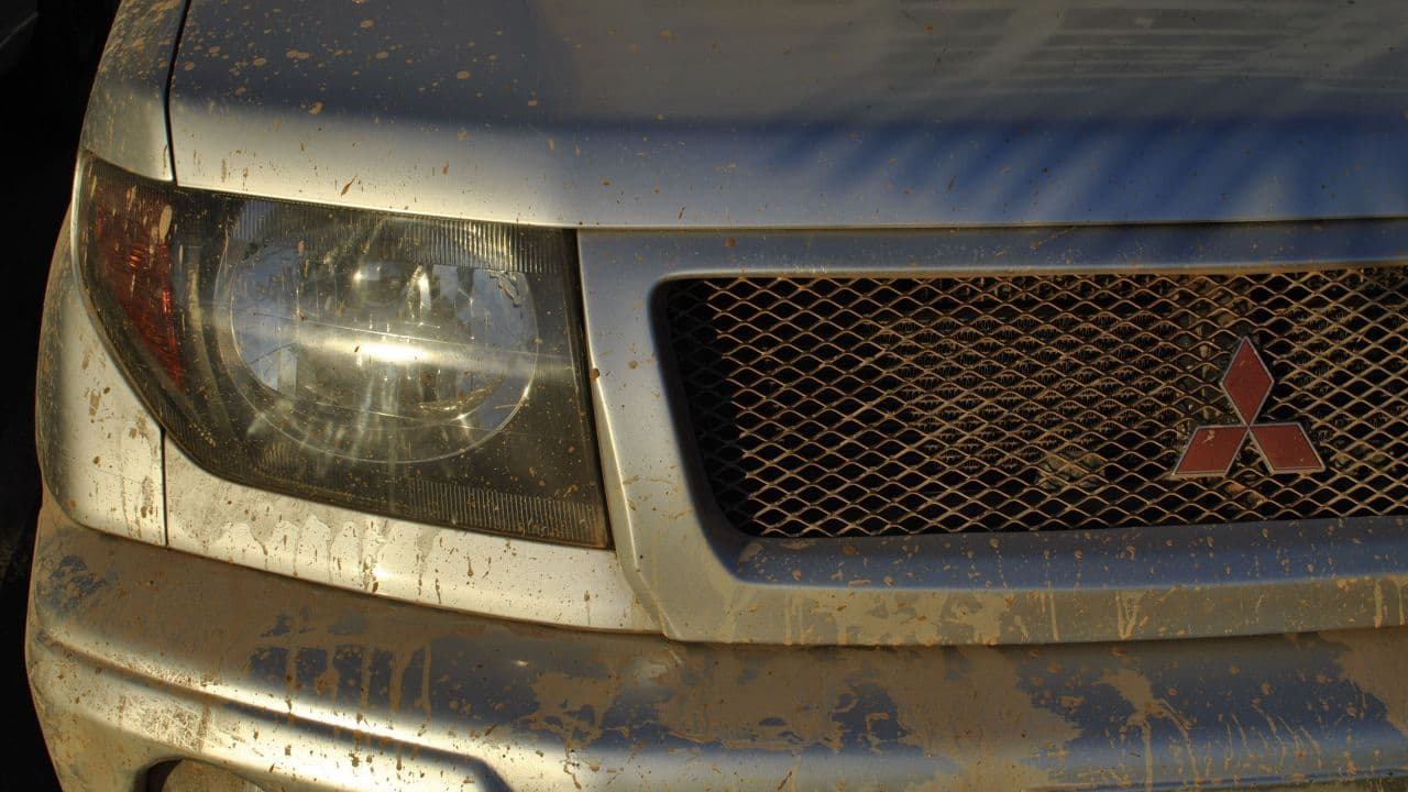 MITSUBISHI PAJERO IO 2002