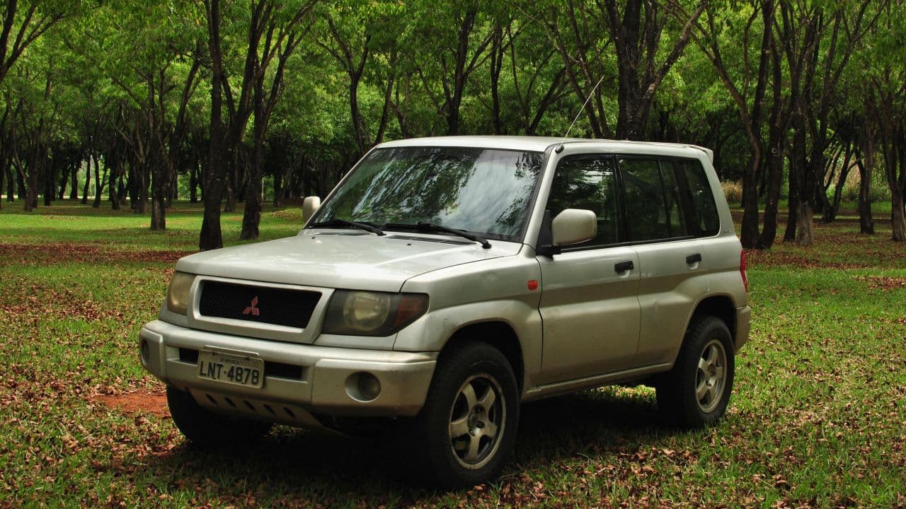 MITSUBISHI PAJERO IO 2002