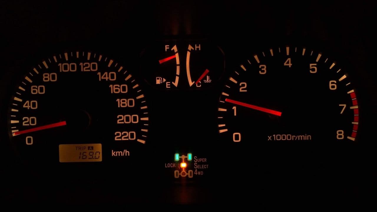 MITSUBISHI PAJERO IO 2002