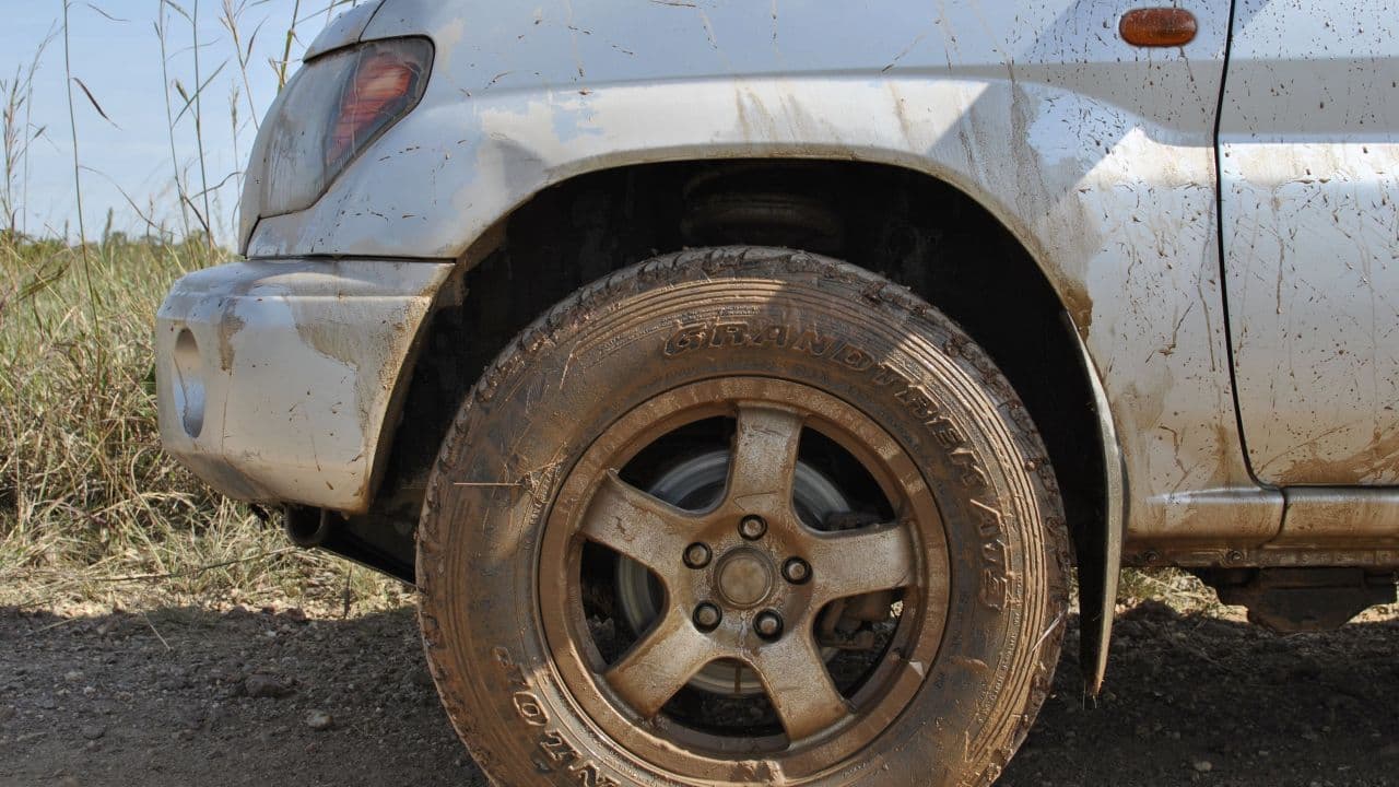 MITSUBISHI PAJERO IO 2002