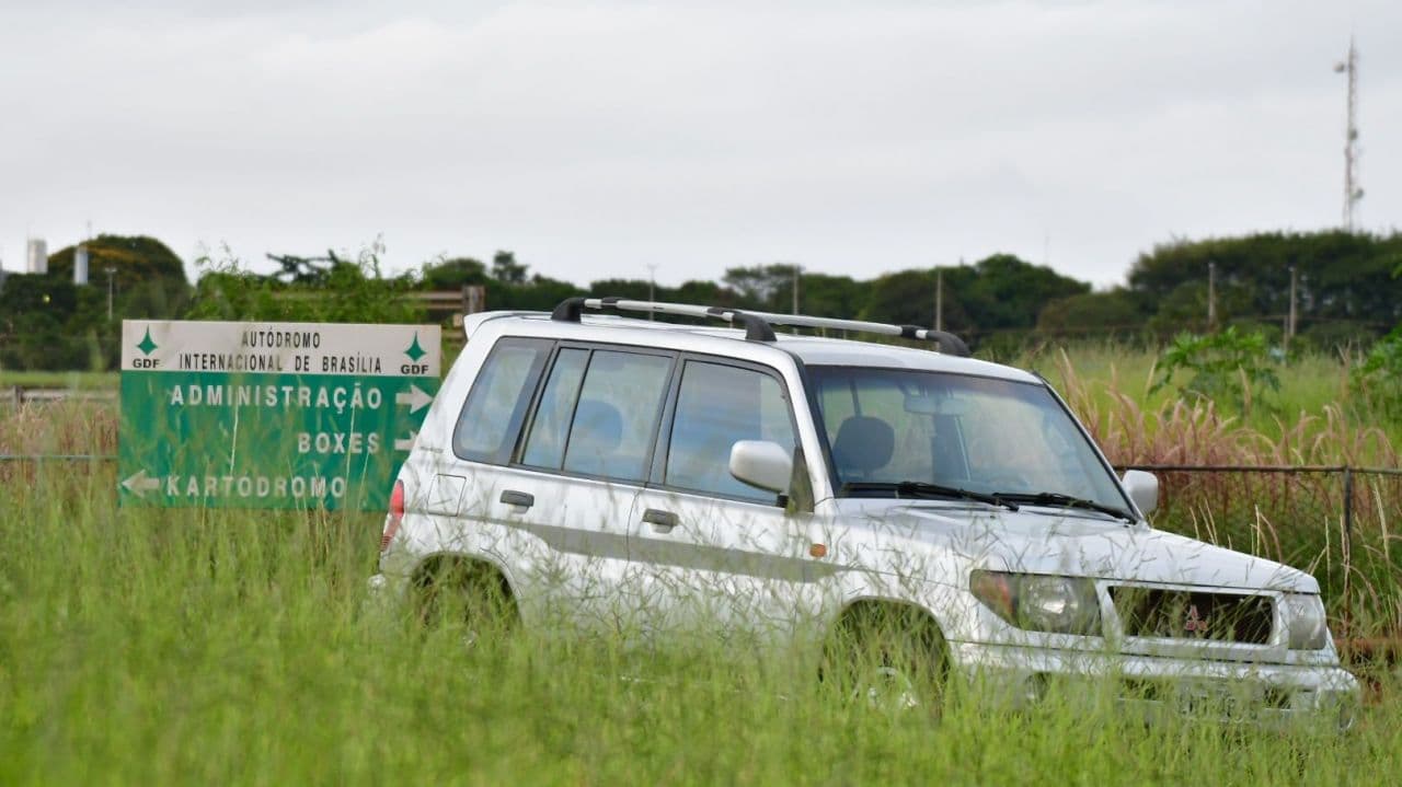 MITSUBISHI PAJERO IO 2002