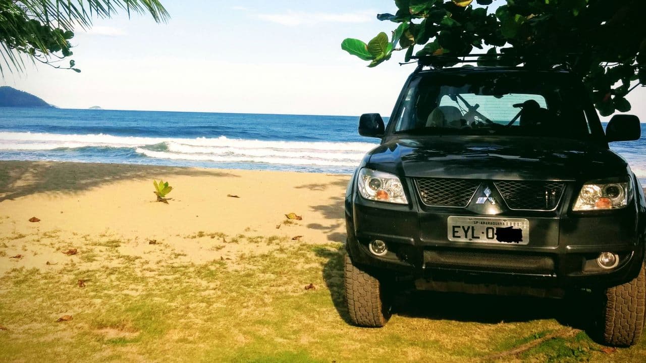 MITSUBISHI PAJERO TR4 2012