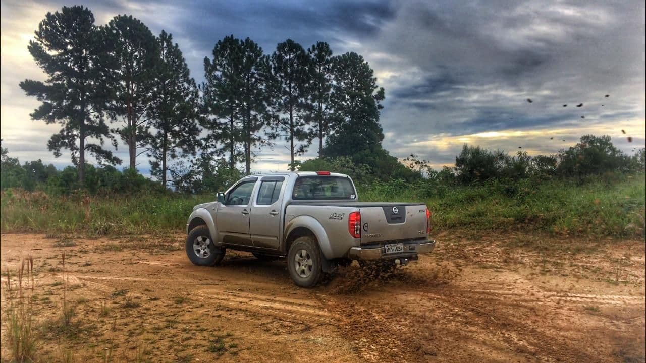 NISSAN FRONTIER CABINE DUPLA 2008