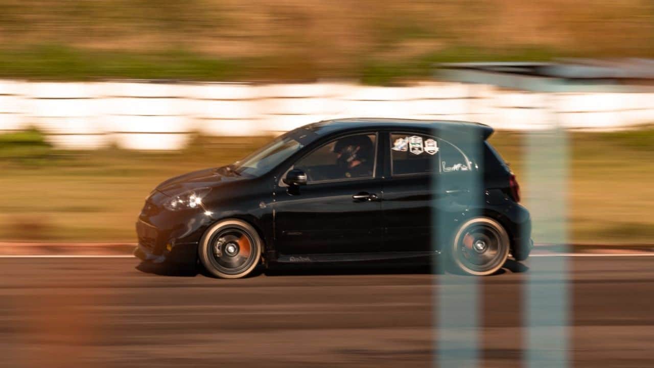 NISSAN MARCH 2016
