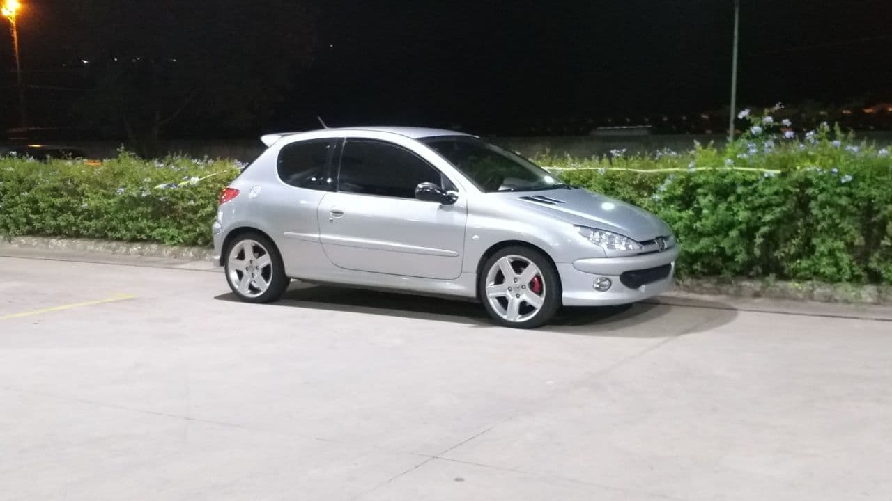 PEUGEOT 206 2004