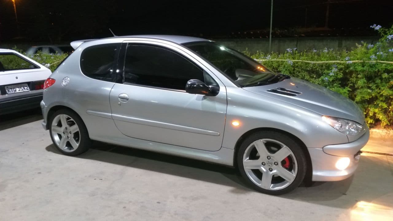 PEUGEOT 206 2004