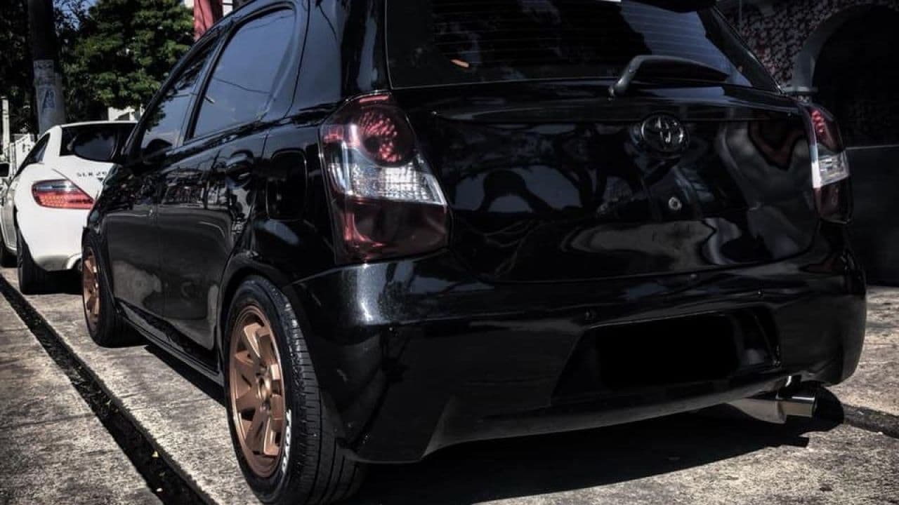 TOYOTA ETIOS HATCH 2015