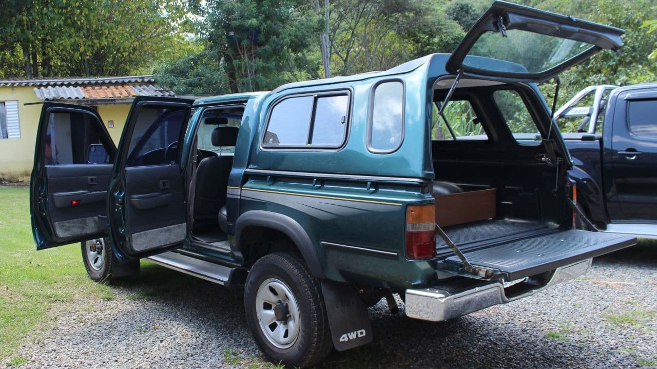 TOYOTA HILUX CABINE DUPLA 2000