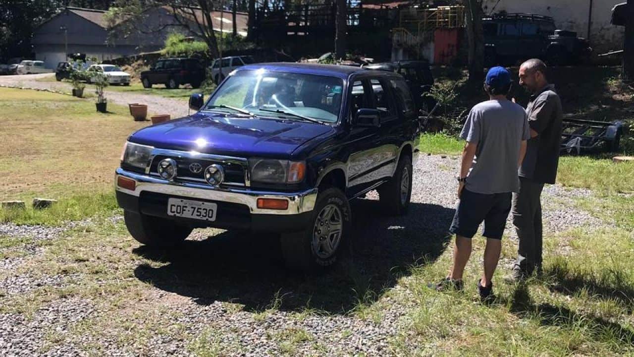 TOYOTA HILUX SW4 1998