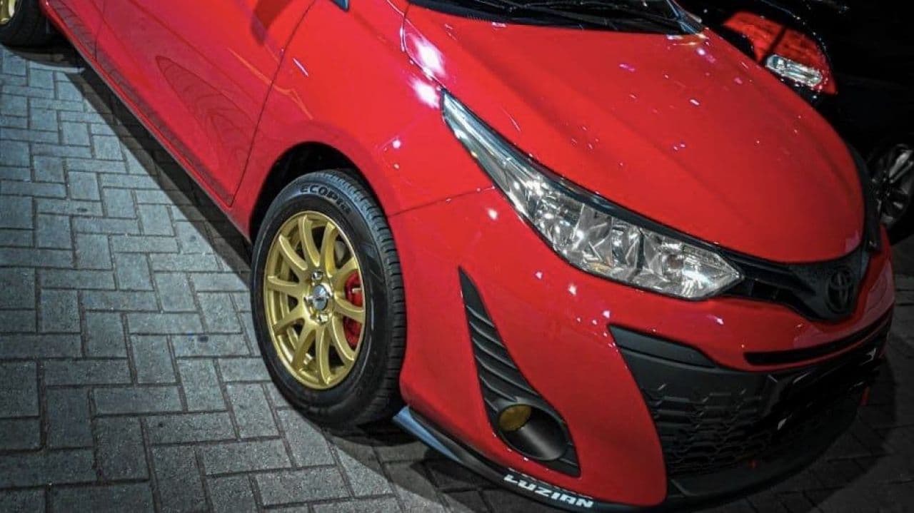 TOYOTA YARIS HATCH 2019