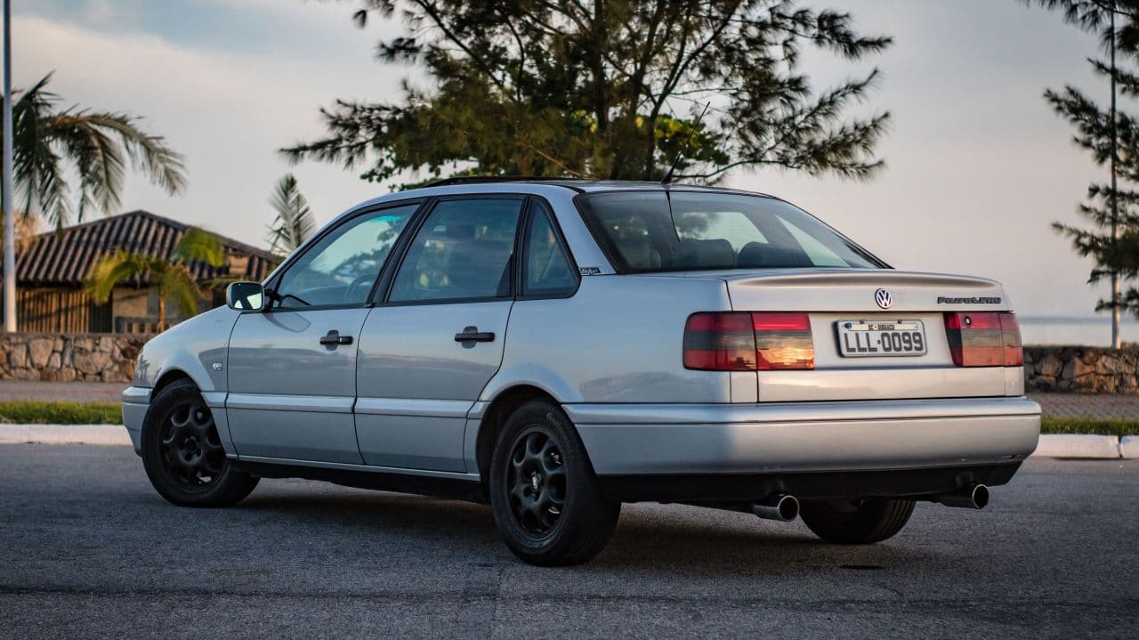 VOLKSWAGEN PASSAT VR6 1996
